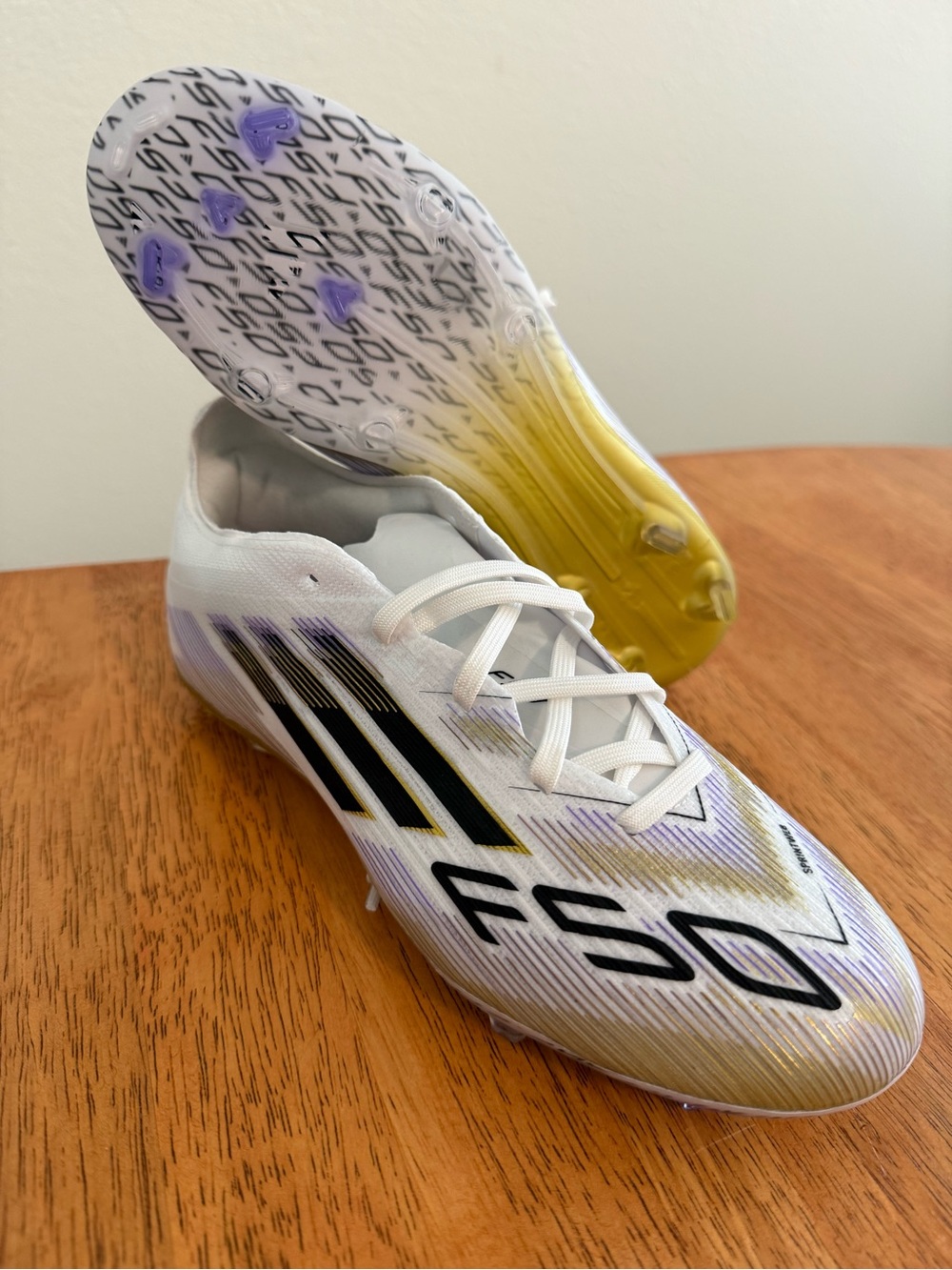 adidas F50 Elite FG White Soccer Cleats with Black Stripes and gold Sole Sz 5
